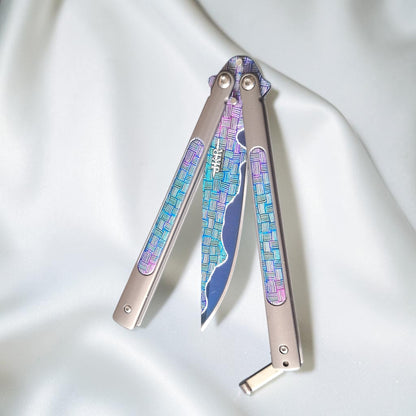JKR0701 drugelio tipo peilis (balisong), 10,8 cm
