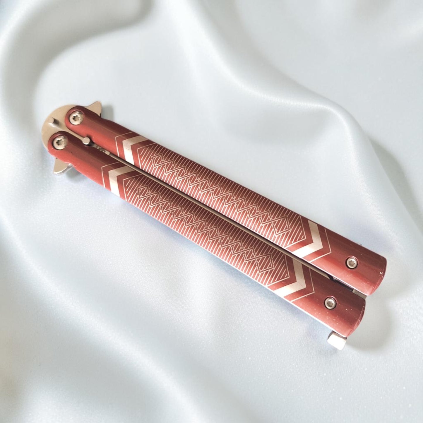 JKR 0470 – „Balisong“ (peteliškės tipo) peilis