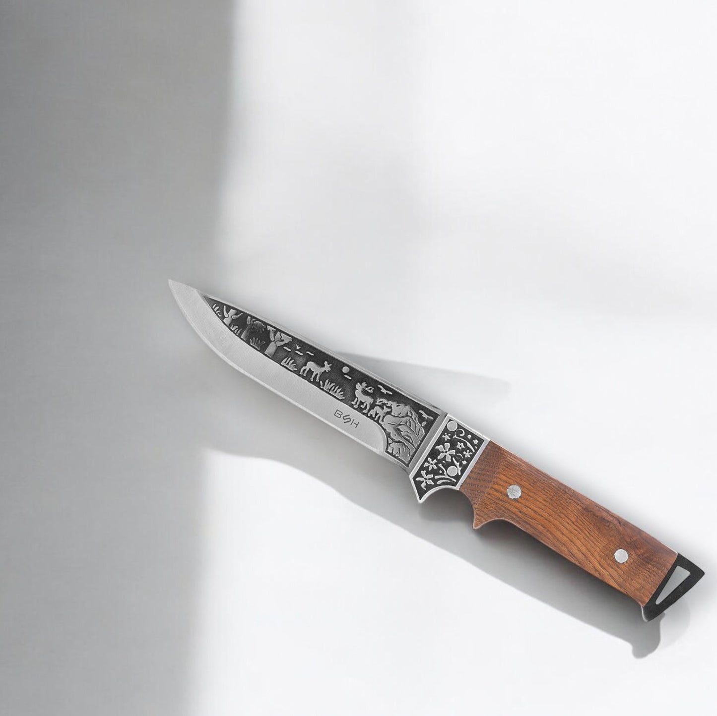 BSH Adventure N‑213B – Tvirtas Medžioklinis Peilis Gamtoje