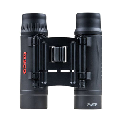 „Tasco Essentials 12x25“ juodi žiūronai – puikus pasirinkimas kelionėms ir lauko veikloms